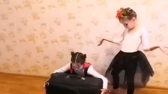 Пантомима "Чемодан". Мария Спицына, 10 лет смотреть онлайн