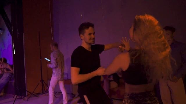 ZNS. Taras & Anna Russa #Zouk improvisation смотреть онлайн