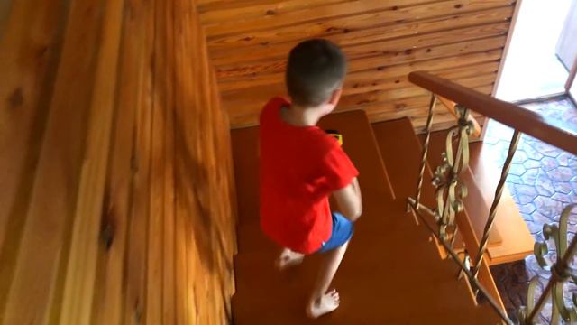 Something appeared at home at Bogdan Что то появилось дома у Богдана смотреть онлайн