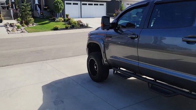 He Bought A 2022 Toyota 4Runner (SR5 Premium) смотреть онлайн