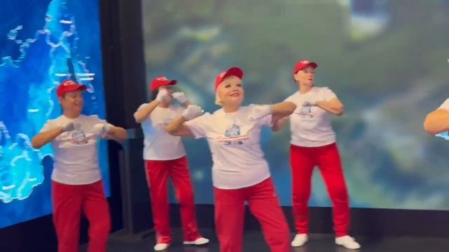 Амурчане «серебряного» возраста дали в Москве мастер-класс по танцам смотреть онлайн