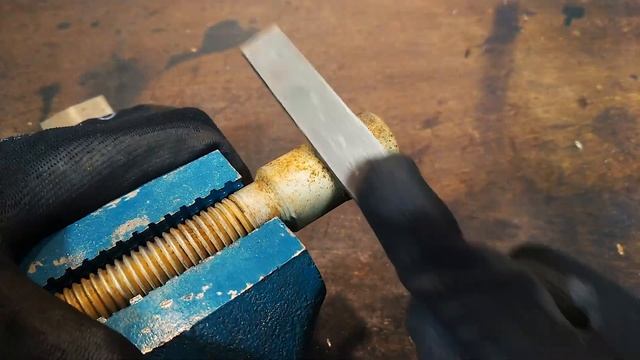 Old Rusty Pipe Vise - Restoration | Workshop DC смотреть онлайн