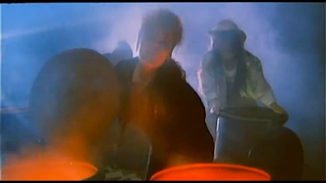 Díra do světa - Takmer růžový příběh (1990) смотреть онлайн