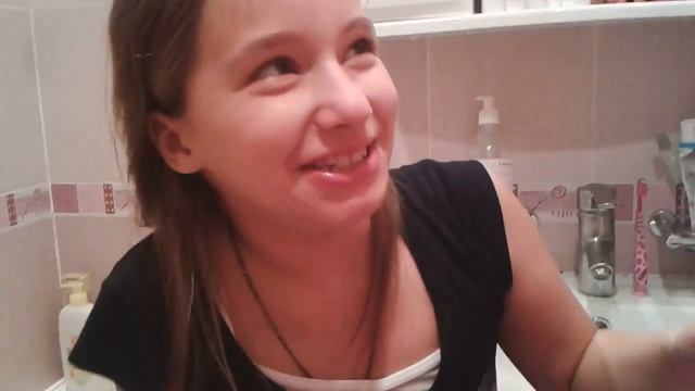 Челендж набери в рот воды и не засмейся )1 часть... смотреть онлайн