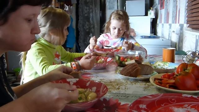 Тушеная картошка в казане/Быстро и просто/Деревенская еда смотреть онлайн