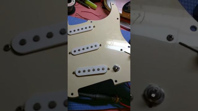 Bench test - Fender Starcaster/Strat Blender Control Mod смотреть онлайн
