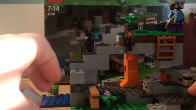 Обзор на набор Лего Minecraft 21141.Пещера зомби смотреть онлайн