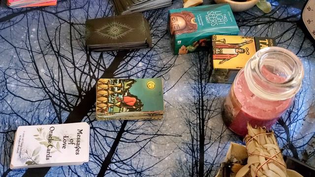 A QUICK ANNOUNCEMENT - CHANGES AHEAD FOR ROGUE PISCES TAROT! смотреть онлайн