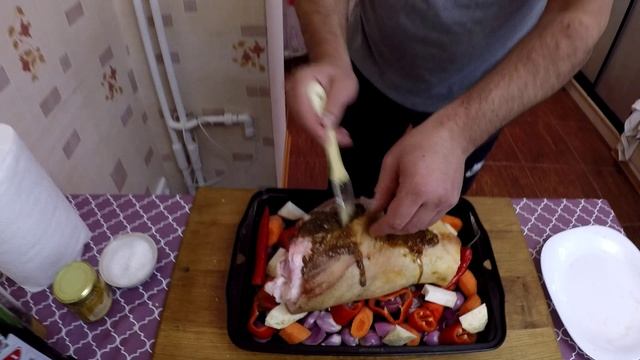 РУЛЬКА В МАРИНАДЕ  (ВЕПРЕВО КОЛЕНО)