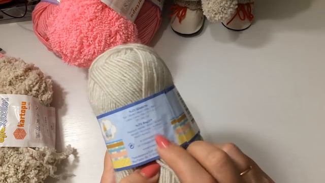 Необходимые материалы для вязания комбинезона для зайки или кошечки Тильда. смотреть онлайн