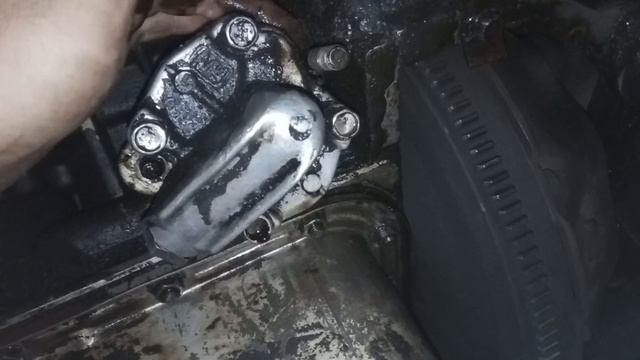 Поиск протечки масла в моторе ГАЗ 53. смотреть онлайн