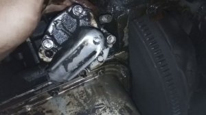 Поиск протечки масла в моторе ГАЗ 53.