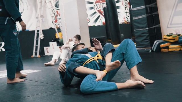 Бразильское Джиу Джитсу для детей и подростков BJJ для самообороны ! смотреть онлайн