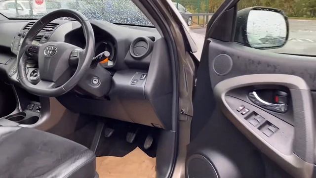 2011 Toyota RAV4 2.2 смотреть онлайн