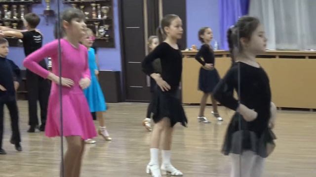 ЗАВТРА - профессиональный танцор, СЕГОДНЯ - ученик GrapeSEED?! смотреть онлайн