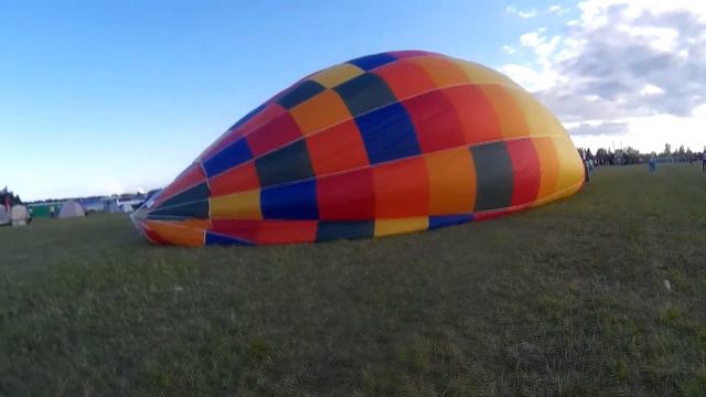 Запуск воздушного шара на Нашествии 2016 смотреть онлайн