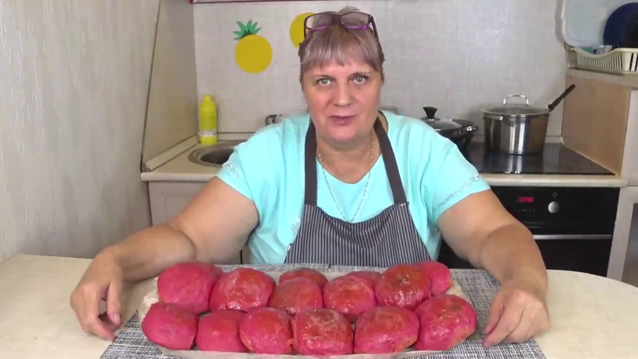 Выпечка из СВЕКЛЫ ! Булочки со СВЕКЛОЙ на Завтрак, Обед Ужин на БУТЕРБРОДЫ СУПЫ БУГРЕРЫ к Борщам смотреть онлайн