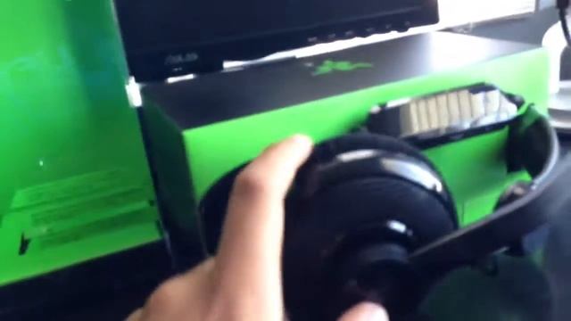 My New HEADPHONES!!! (Razer Carcharias) смотреть онлайн