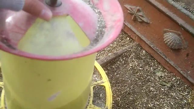 Кормушки, поилки, гнёзда для кур смотреть онлайн