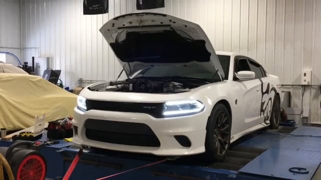 Результаты замера hellcat с компрессором 4.5L whipple. смотреть онлайн
