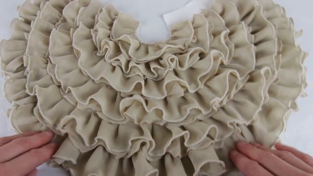 Вечернее платье для куклы Барби смотреть онлайн