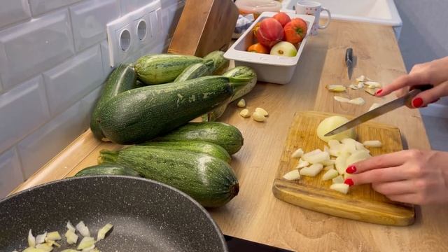 СОБИРАЕМ И ПЕРЕРАБАТЫВАЕМ УРОЖАЙ ?? РЕЦЕПТЫ ЗАГОТОВОК НА ЗИМУ ? смотреть онлайн