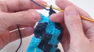 Вяжем крючком плед из остатков пряжи