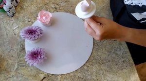 Украшение торта белково-заварным кремом. Цветы из крема/Cream cake decoration. Cream flowers.