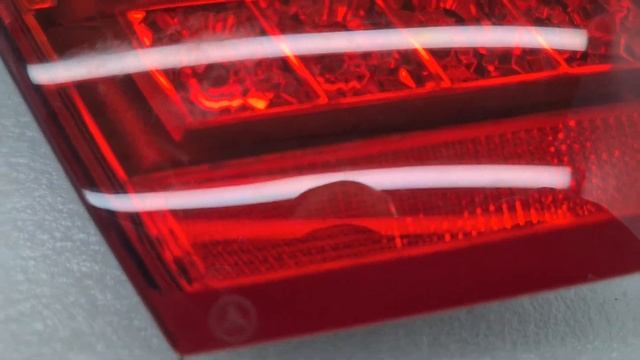 Фонарь крышки багажника левый внутренний W212 A2128200764 смотреть онлайн