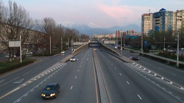 Алматы. Город в карантине. Движение запрещено. 6 апреля 2020 смотреть онлайн