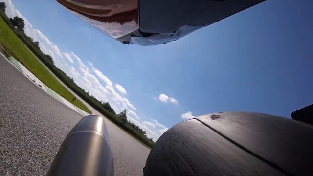 Circuit Vaison Piste - 13.6.21 - Session 1 Matin (CBR1000RR-R) Vue AR смотреть онлайн