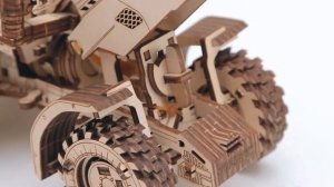 Сборная модель деревянная EWA Трактор Беларус-82