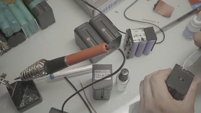 Sony NP F970 ремонт аккумулятора. Sony NP F970 battery repair. смотреть онлайн