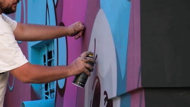 ZAK MINI MONSTER за работой (Фестиваль уличного искусства Место 2021) смотреть онлайн