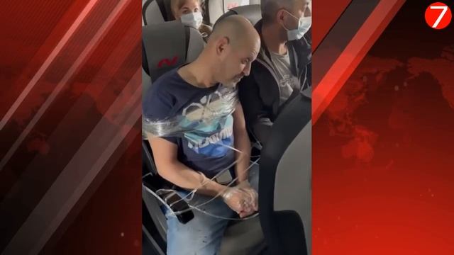 Пьяный пассажир самолёта разбил иллюминатор во время полёта. смотреть онлайн