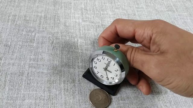 Будильник часы настольные. Ракета . СССР. смотреть онлайн