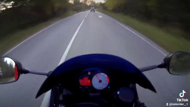 Словил Воблинг на 200 км ч на Ямаха R6 (CAR DRIFT AND MOTO) смотреть онлайн