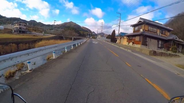 【スーパーカブ】三ツ矢サイダー発祥の地で三ツ矢サイダーを飲む原付旅 兵庫県猪名川町 смотреть онлайн
