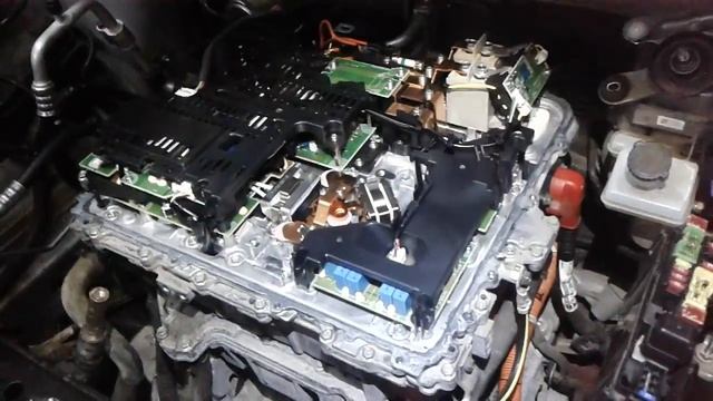 Nissan Leaf: ремонт, ошибка P0AA6 (низкое сопротивление силовых проводов) смотреть онлайн
