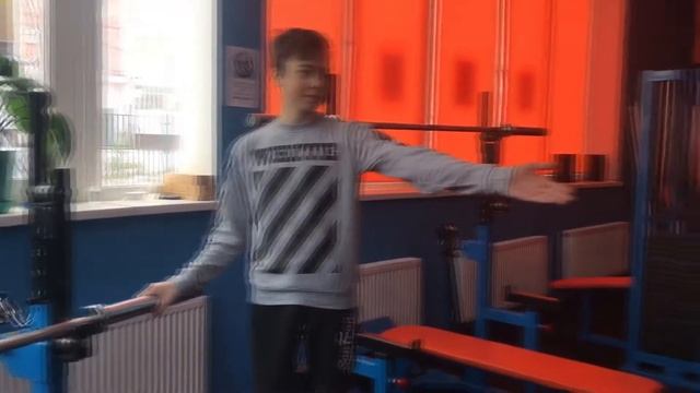 Жим лежа для новичков и подростков! смотреть онлайн