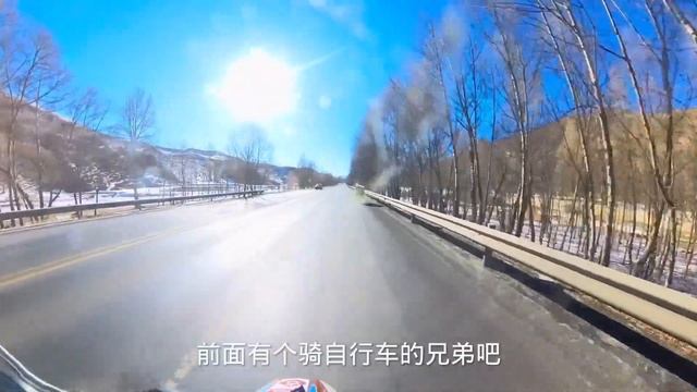 大家比较好奇电动车旅行路上爆胎了怎么办！小伙如何实现自救 смотреть онлайн