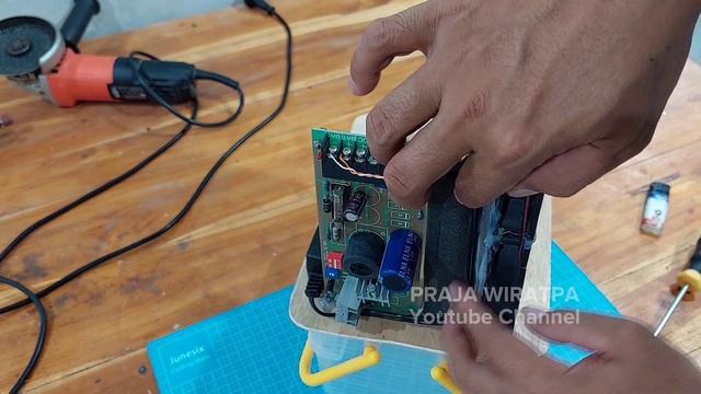 Cara Membuat Pendingin Udara Dengan Part AC Mobil Bekas смотреть онлайн