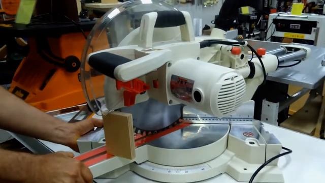Торцовочно-усовочная пила JSMS-12L