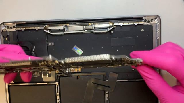 Macbook Pro A1708 Disassemble. Full Tear Down.