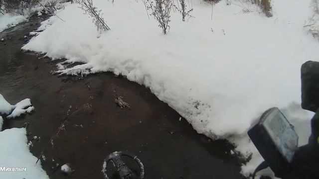 Перчатки неопреновые,испытание.Коп в ручье зимой смотреть онлайн