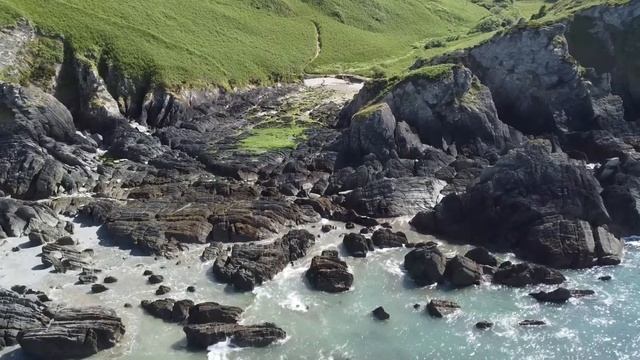 North Devon/Exmoor in our Mercedes Vario bus | campsite and free park-up | van life with kids UK смотреть онлайн