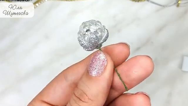 Сказочная красота из фольги и термоклея: хрустальные ягоды и сердечко. Зимний декор своими руками ❄ смотреть онлайн
