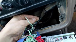 Что делать, если магнитола жрёт аккумулятор?