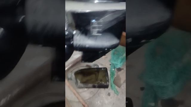 Замена масла в редукторе ( "ноге", "сапоге") лодочного мотора DT 9.9A/DT 15A смотреть онлайн
