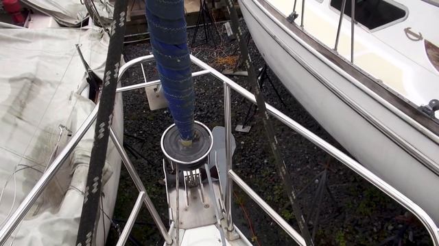 Touring a $25k 94 Beneteau 35 from Craiglist - Sailing Viridian Episode 14 смотреть онлайн